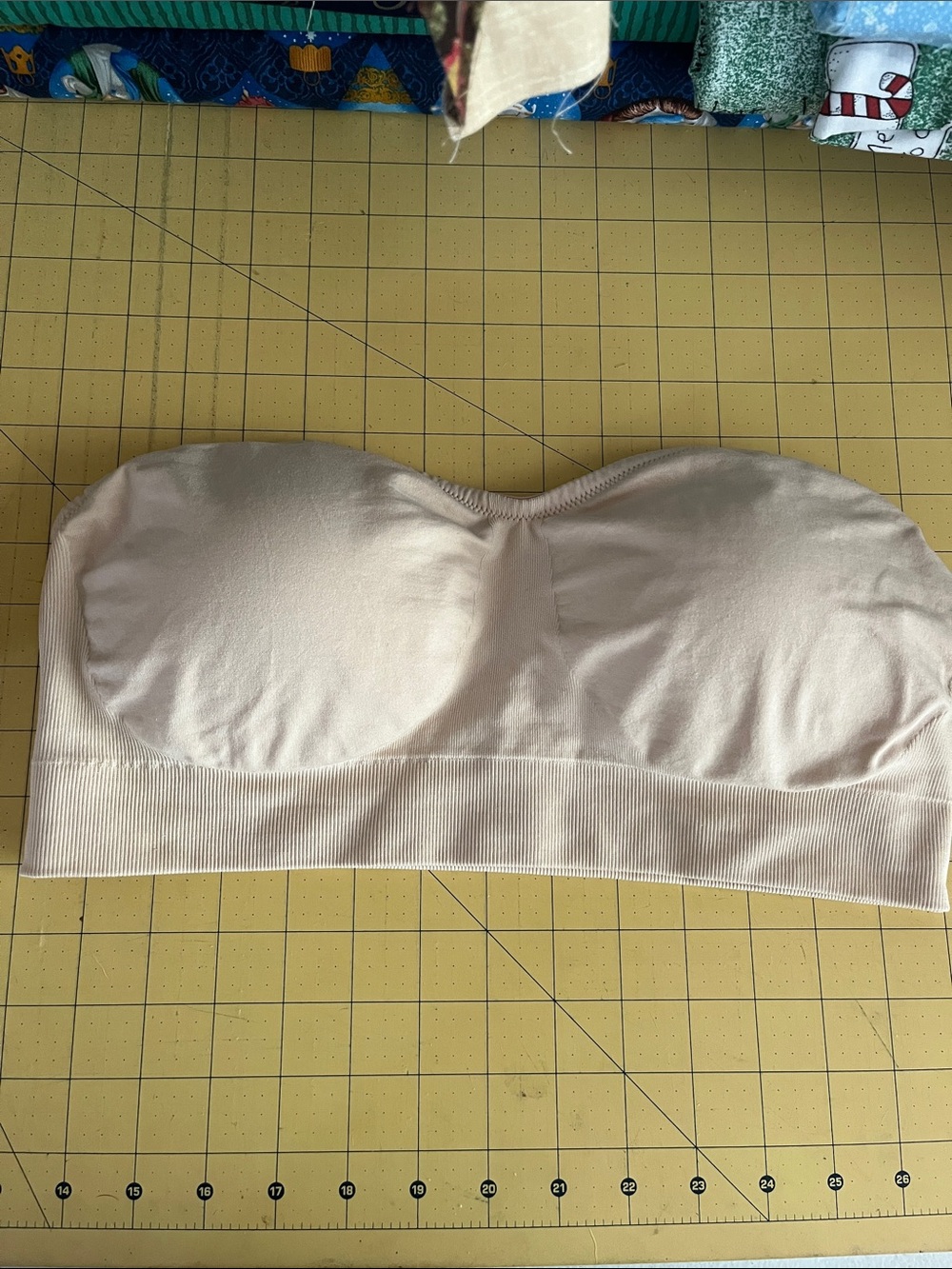 Seamless Strapless Bandeau Bra - Cream